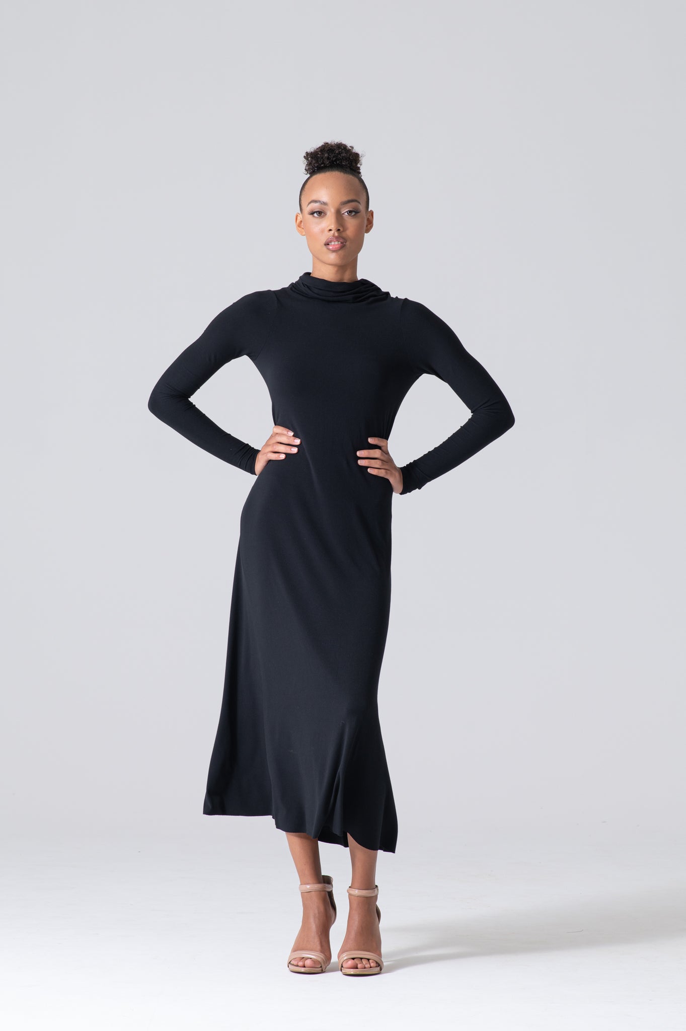 Black Stretchy Convertible Long Sleeve Maxi Dress | AFYX™ – It's