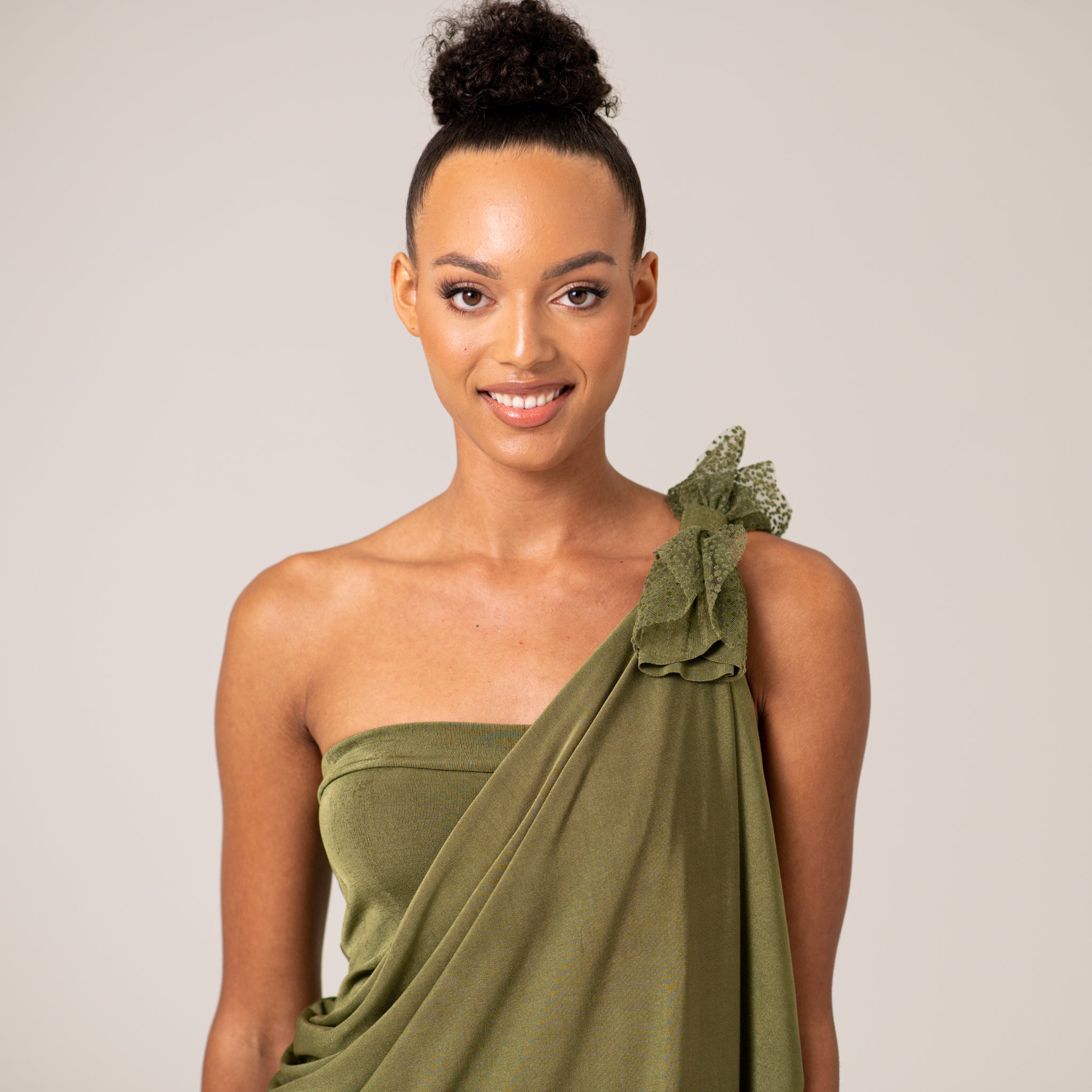 THE HEAD TURNER (OLIVE)